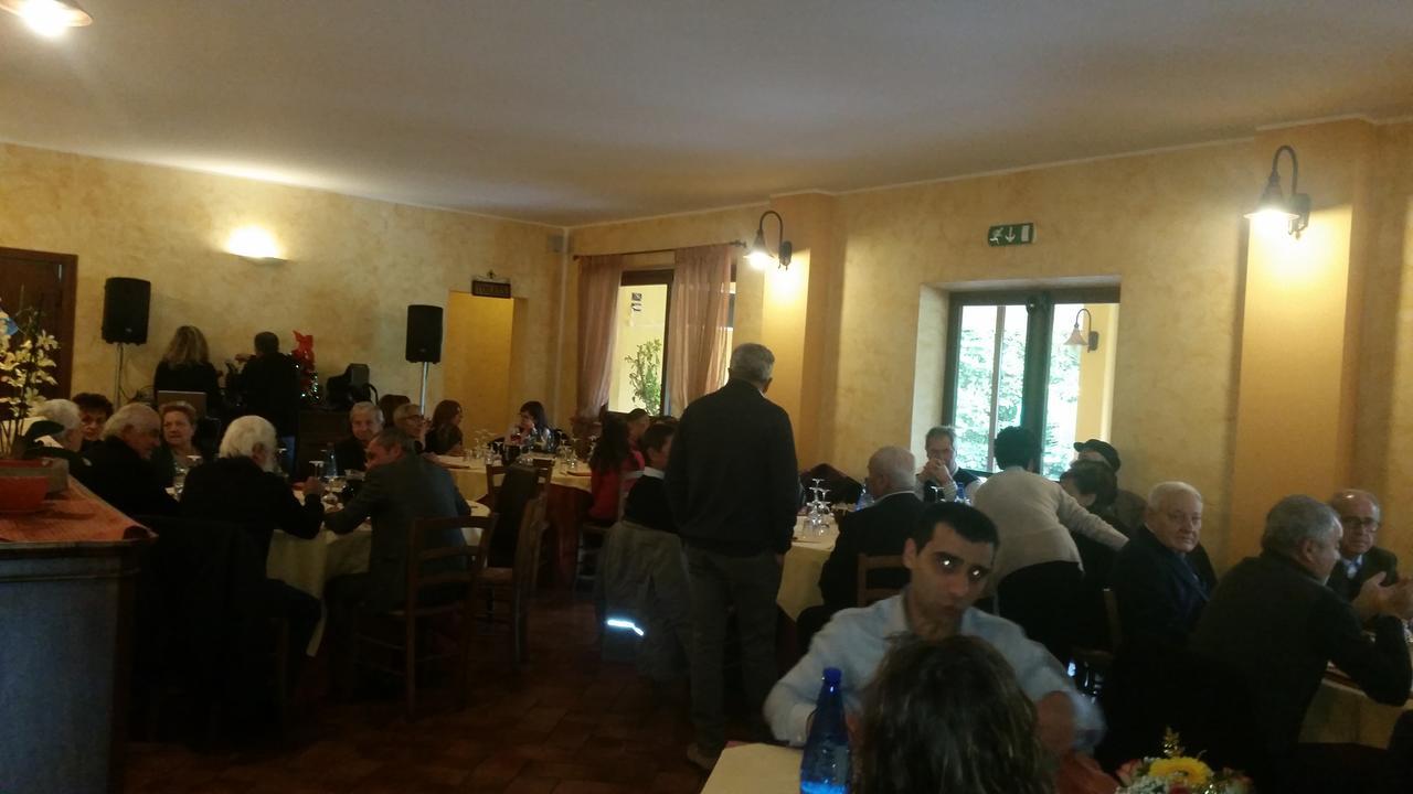 B & B Oasi Rosciano  Buitenkant foto