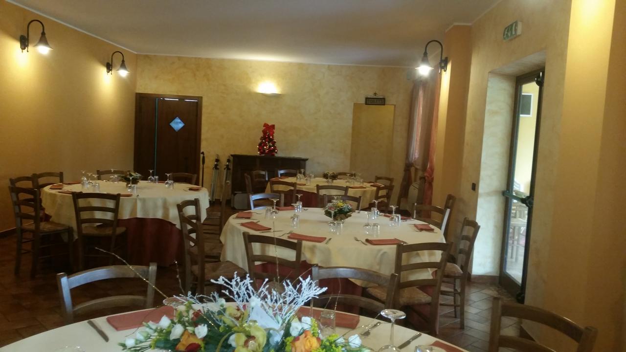 B & B Oasi Rosciano  Buitenkant foto