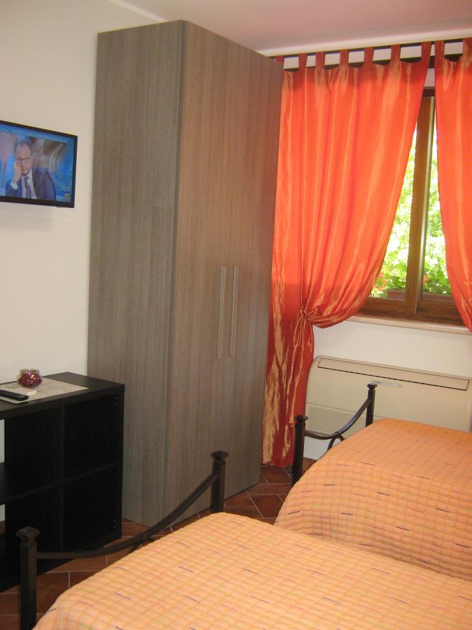 B & B Oasi Rosciano  Buitenkant foto