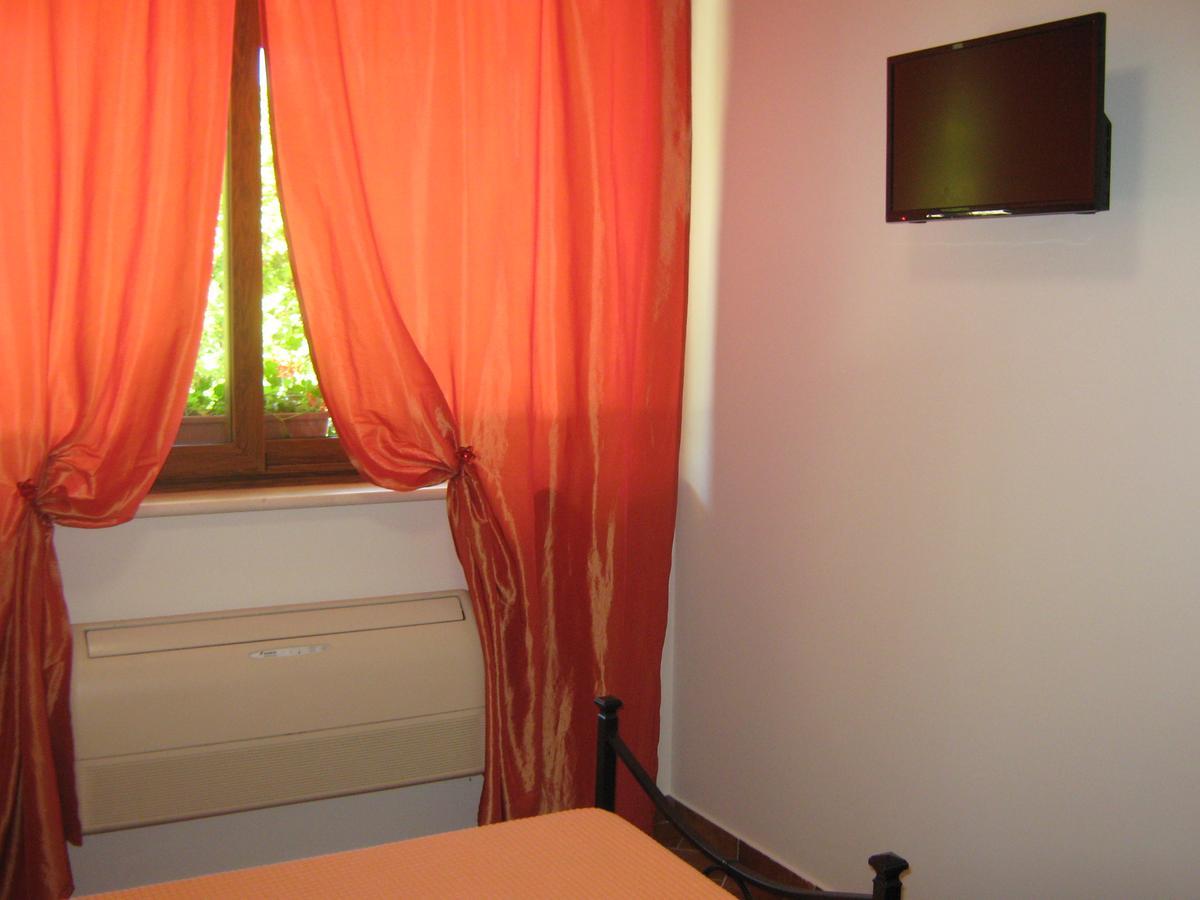 B & B Oasi Rosciano  Buitenkant foto