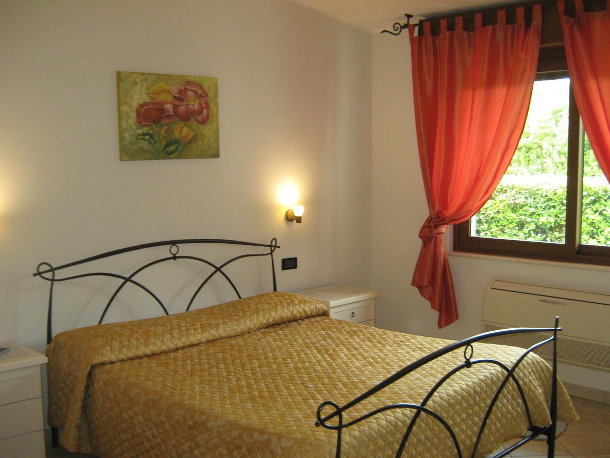 B & B Oasi Rosciano  Buitenkant foto