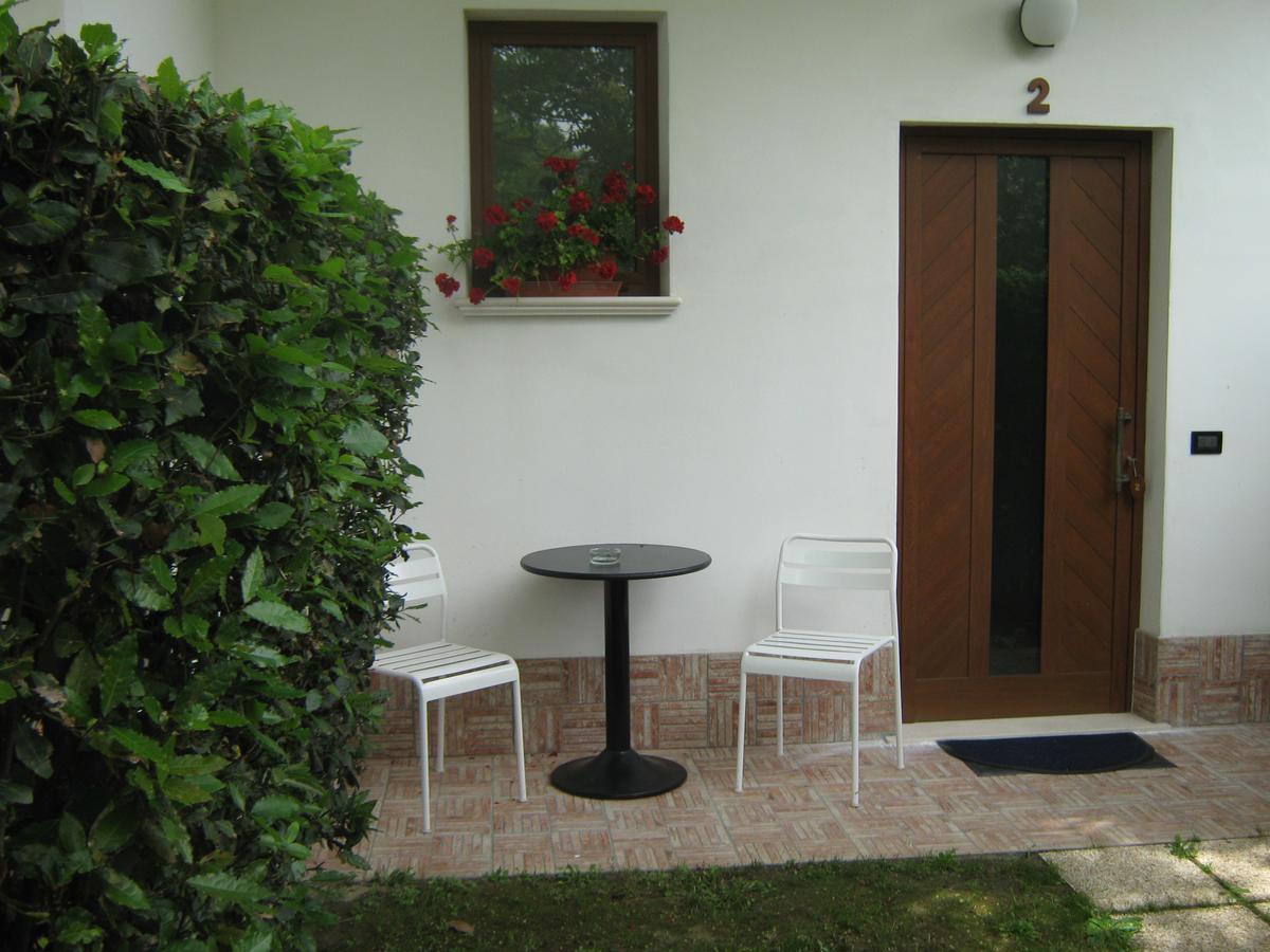 B & B Oasi Rosciano  Buitenkant foto